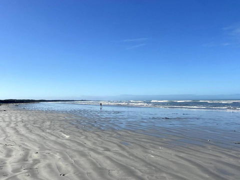 Sandy Bottoms Beach Escape - Accommodation Main Beach 1