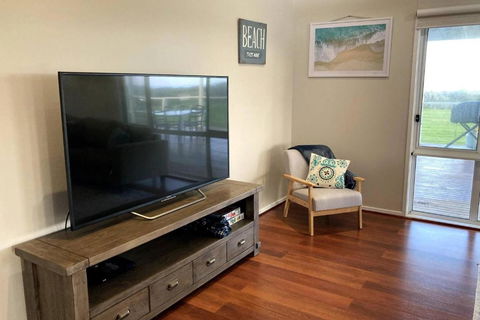Sandy Bottoms Beach Escape - Accommodation Main Beach 3