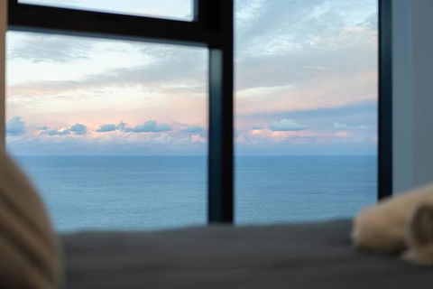 Sea Fever - Lv 65 Skyhome On Ocean Meriton - Accommodation Main Beach 3