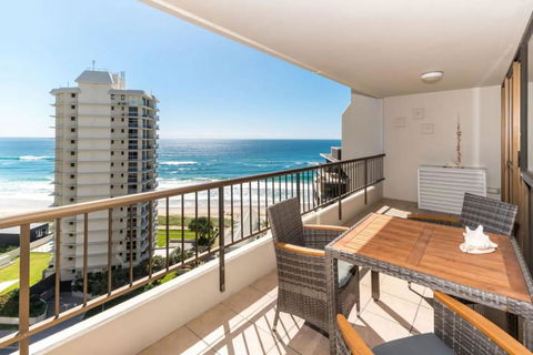 Seaside Serenity Ocean Views & Pool - Accommodation Main Beach 0