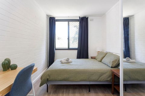 Simple Charm - Accommodation Main Beach 2