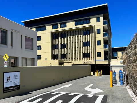 Sixty Six Boutique Apartments - Accommodation Main Beach 0