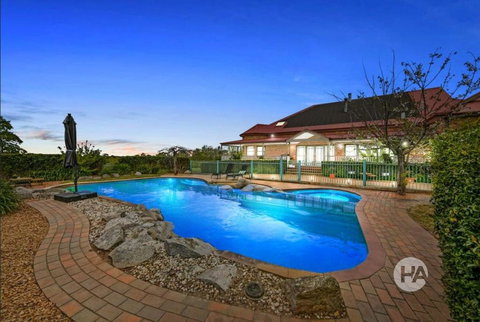 Sommerville Majestic Farm Manor Retreat 5bd 3Bth Pool Spa - Accommodation Main Beach 3