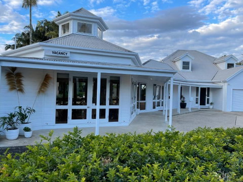 The Arabella North Coast - Accommodation Main Beach 2