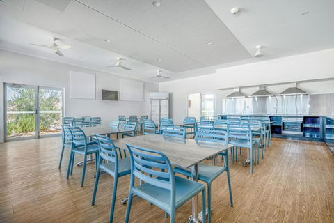 Tasman Holiday Parks - Denham Seaside - Accommodation Main Beach 3