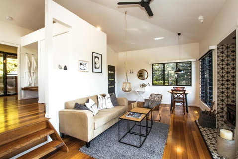 Tallaringa Views - Accommodation Main Beach 0
