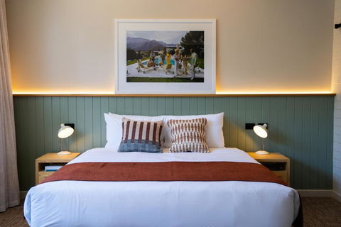 The Clovercrest Hotel Motel - Accommodation Main Beach 2