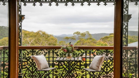 The Coach House At Berrilee - Accommodation Main Beach 0