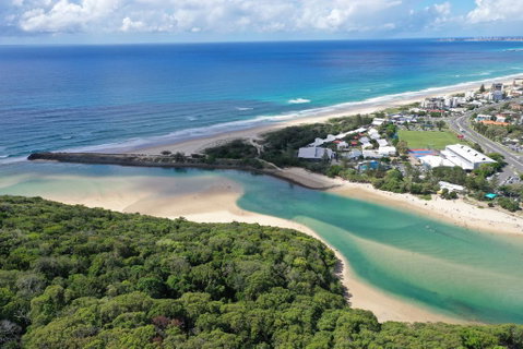 Beachside Bliss - Accommodation Main Beach 0