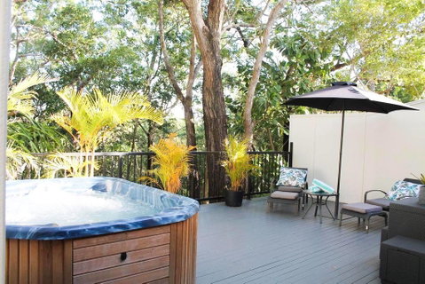 Beachside Bliss - Accommodation Main Beach 2
