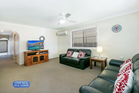 Beachside Holiday Home - Accommodation Main Beach 2