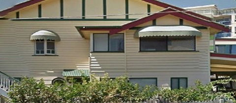 Beachside Queenslander - Accommodation Main Beach 1