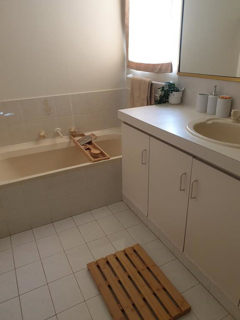 Beachside Retreat - Accommodation Main Beach 1