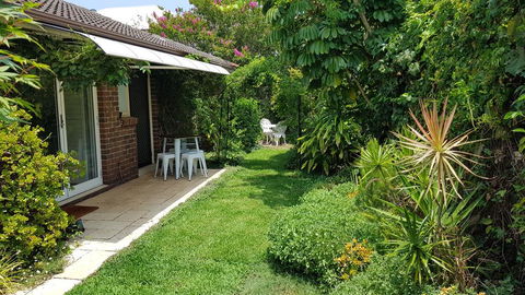 Beachside Villa Ettalong Beach - Accommodation Main Beach 3