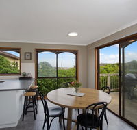 Beacon Point House - Accommodation Main Beach