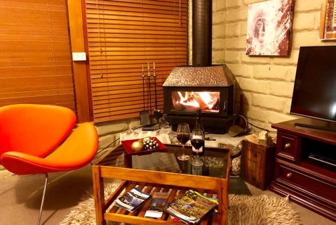 BEAUTIFUL RETREAT - 20 Mins To CBD And Only 10 Mins To MONA! - Accommodation Main Beach 3