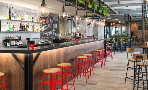 Beer Deluxe Albury - Accommodation Main Beach 0