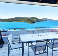 Bella Vista E9 - Ocean View Spacious 2 Bedroom with golf buggy - Accommodation Main Beach