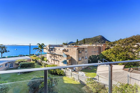 Bella Vista, Unit 20/19 Shoal Bay Road - Accommodation Main Beach 0