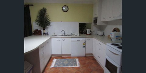 Bellara Holiday Home - Accommodation Main Beach 3