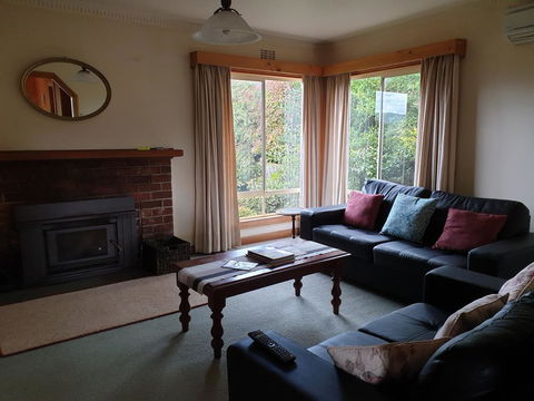 Belle Cottage - Accommodation Main Beach 3