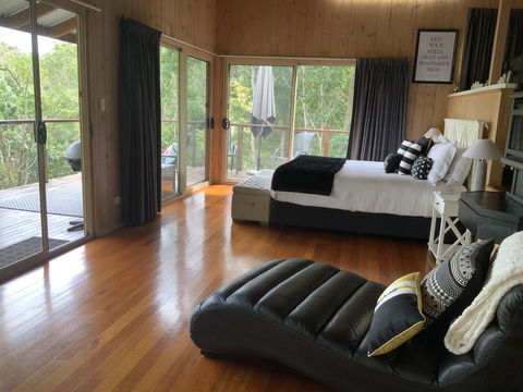 Belle's At Montville - Accommodation Main Beach 2