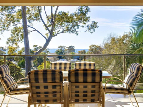 Bellima Beach House', 9 Jackson Close - Huge Duplex With Air Con And Fabulous Views - Accommodation Main Beach 0