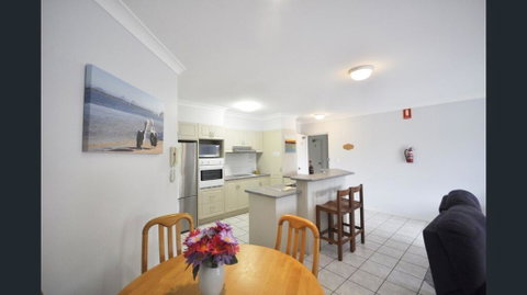 Bellissimo - Accommodation Main Beach 2