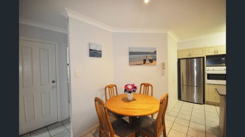 Bellissimo - Accommodation Main Beach 3