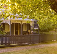 Belmont at Beechworth 2 bedrooms 2 bathrooms 2 couples - Accommodation Main Beach