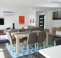 Ben's Place - modern  convenient - Accommodation Main Beach