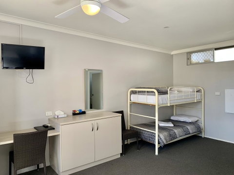 Bermagui Beach Hotel - Accommodation Main Beach 1