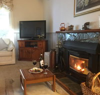 Bessie's Cottage - Accommodation Main Beach