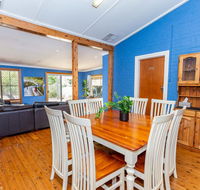 Best Central House - SLEEPS 11  - Accommodation Main Beach