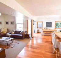 Best Location in Hobart Luxury 4 bedroom with stunning views - Accommodation Main Beach