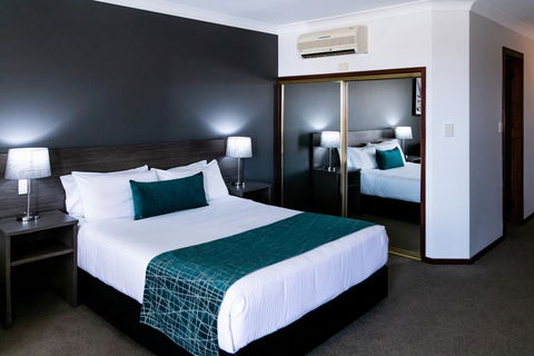 Best Western Plus Ambassador Orange - Accommodation Main Beach 2