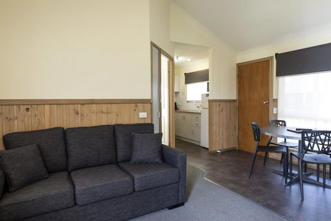 BIG4 Albury Tourist Park - Accommodation Main Beach 2