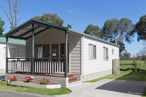 BIG4 Dandenong Tourist Park - Accommodation Main Beach 1