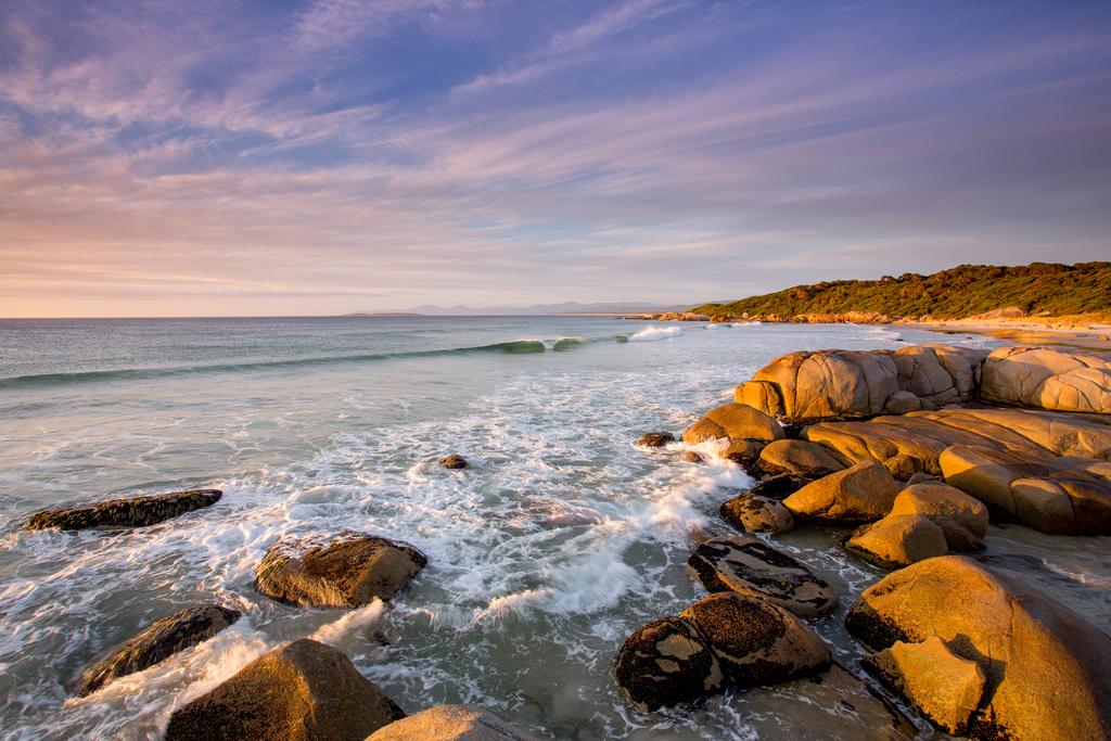  Accommodation Main Beach