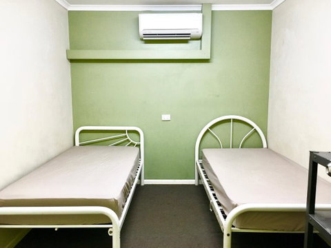 Bigfoot Backpackers - Accommodation Main Beach 2