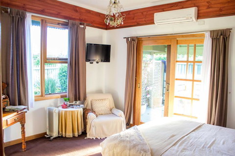 Billabong Cottage - Accommodation Main Beach 0