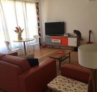 Black Cat Retreat holiday home - Accommodation Main Beach