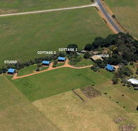 Black Cockatoo Cottages - Accommodation Main Beach