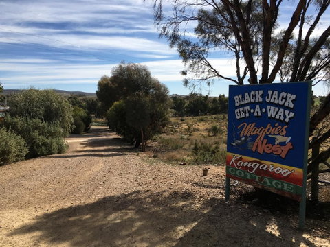 Black Jack Get-A-Way Magpies Nest - Accommodation Main Beach 0