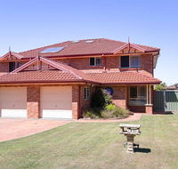 Blue Bay 83a Rocky Point Road - Foxtel  air conditioning downstairs - Accommodation Main Beach
