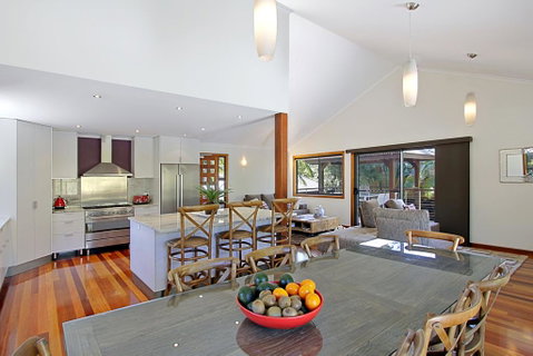 Blue Bliss - Accommodation Main Beach 1