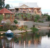 Blue Cliffs Retreat - Accommodation Main Beach