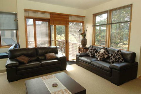 Blue Sky Lodge - Accommodation Main Beach 1