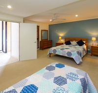 Blue Water Retreat - Downstairs - Accommodation Main Beach