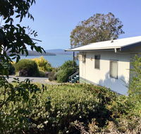 Blue Waters Holiday Cottages - Accommodation Main Beach